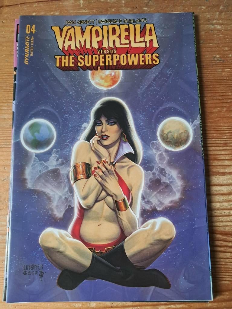 Vampirella versus the superpowers, Amerika, Dan Abnett, Nieuw, Ophalen
