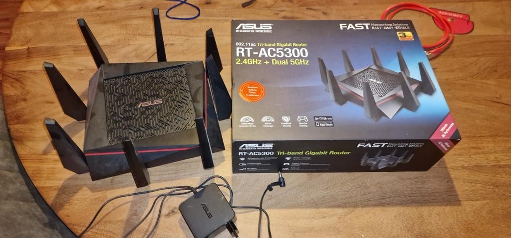 ASUS RT-AC5300 Tri-band Gigabit Router, Ophalen of Verzenden, Gebruikt, Router, ASUS