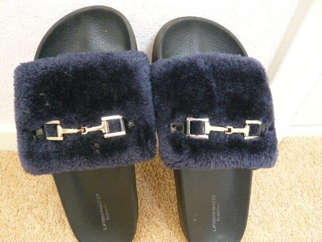 SLIPPERS MET BONTRAND MT 36, Slippers, URBAN & CO, Blauw, Ophalen of Verzenden