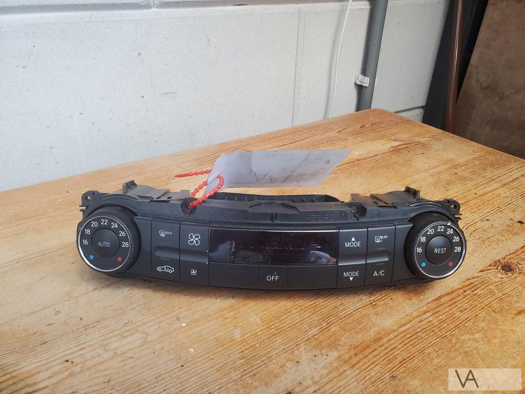 Mercedes E klasse W211 2002 - 2009 kachelpaneel a 2119303190, Ophalen of Verzenden, Gebruikt, Mercedes-Benz