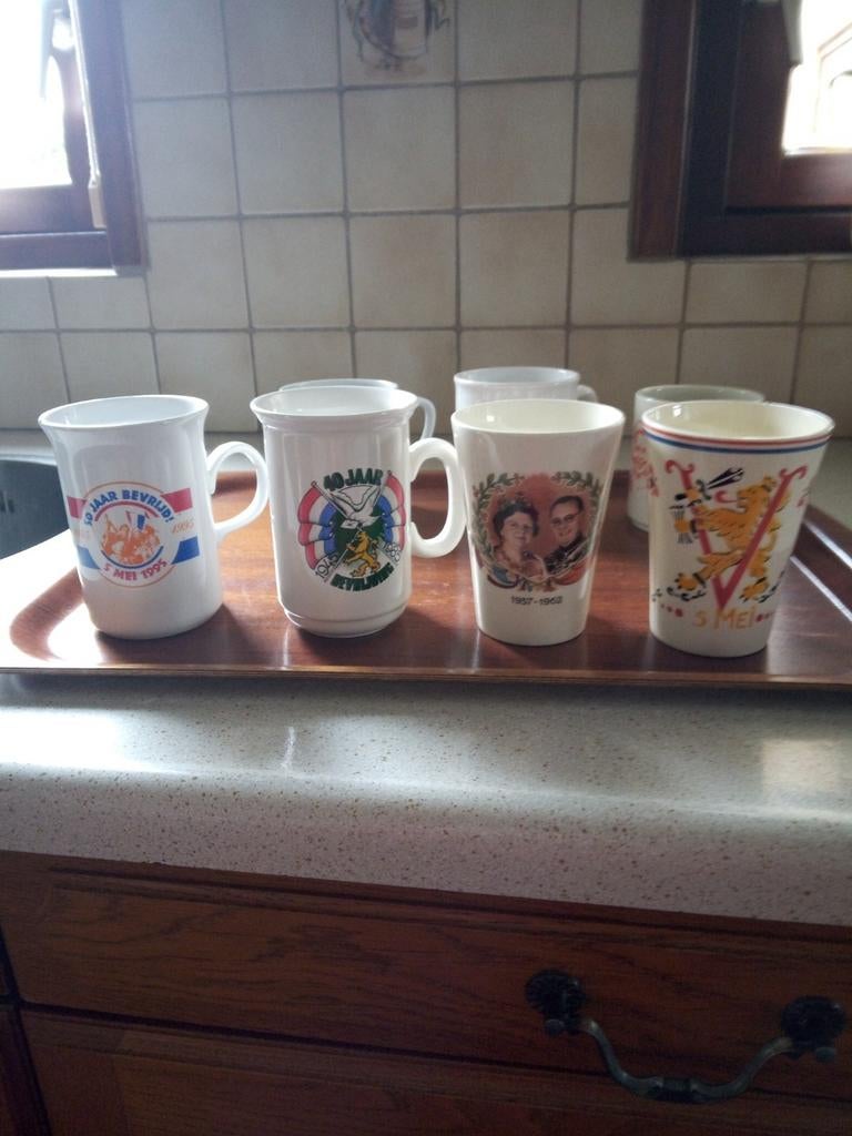 6 Herdenkings bekers Bevrijding-Huwelijk Koninklijke Familie, Verzamelen, Ophalen of Verzenden, Nieuw, Nederland, Servies