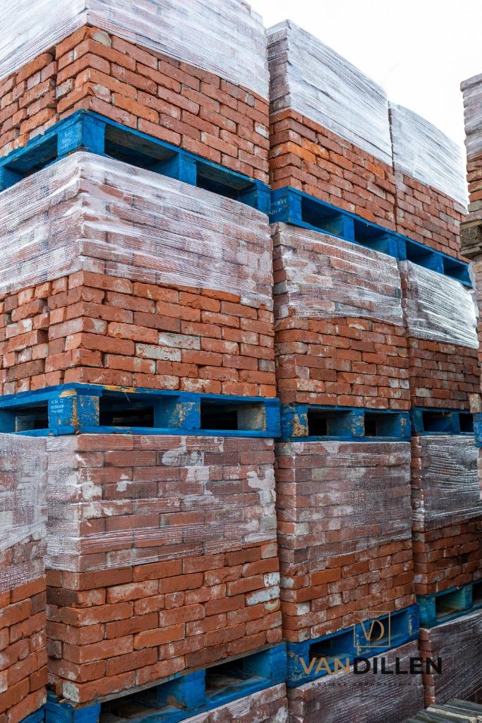 Gladde antieke oude gronings rode steen ca 21.5x5.5 235M2, Ophalen of Verzenden, Zo goed als nieuw, Bakstenen