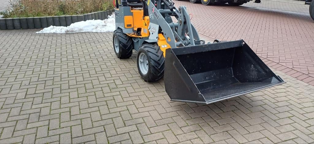 Giant G1200 2025 127 uur Nieuwstaat, Zakelijke goederen, Machines en Bouw | Kranen en Graafmachines, Ophalen, Wiellader of Shovel