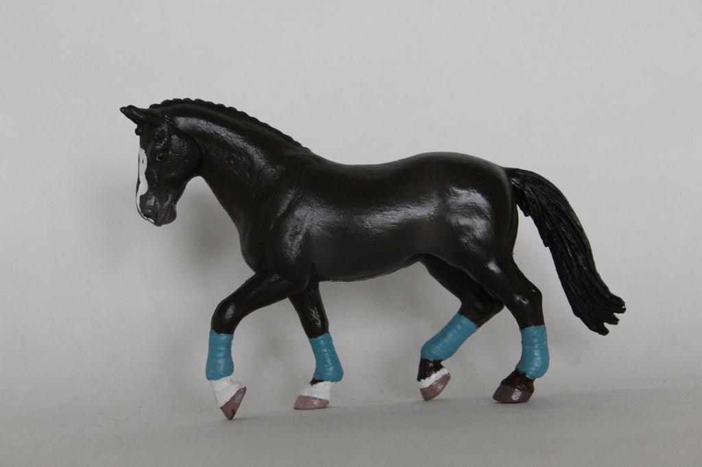 Schleich repaint, Verzamelen, Dierenverzamelingen, Ophalen of Verzenden, Zo goed als nieuw, Paard, Beeldje of Figuurtje