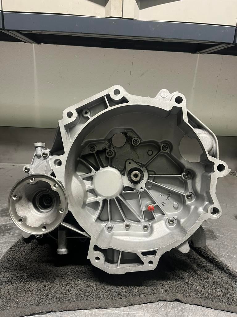 Gereviseerde Versnellingsbak VW Golf V/Audi A3 1.6 fsi, Auto-onderdelen, Transmissie en Toebehoren, Ophalen, Audi