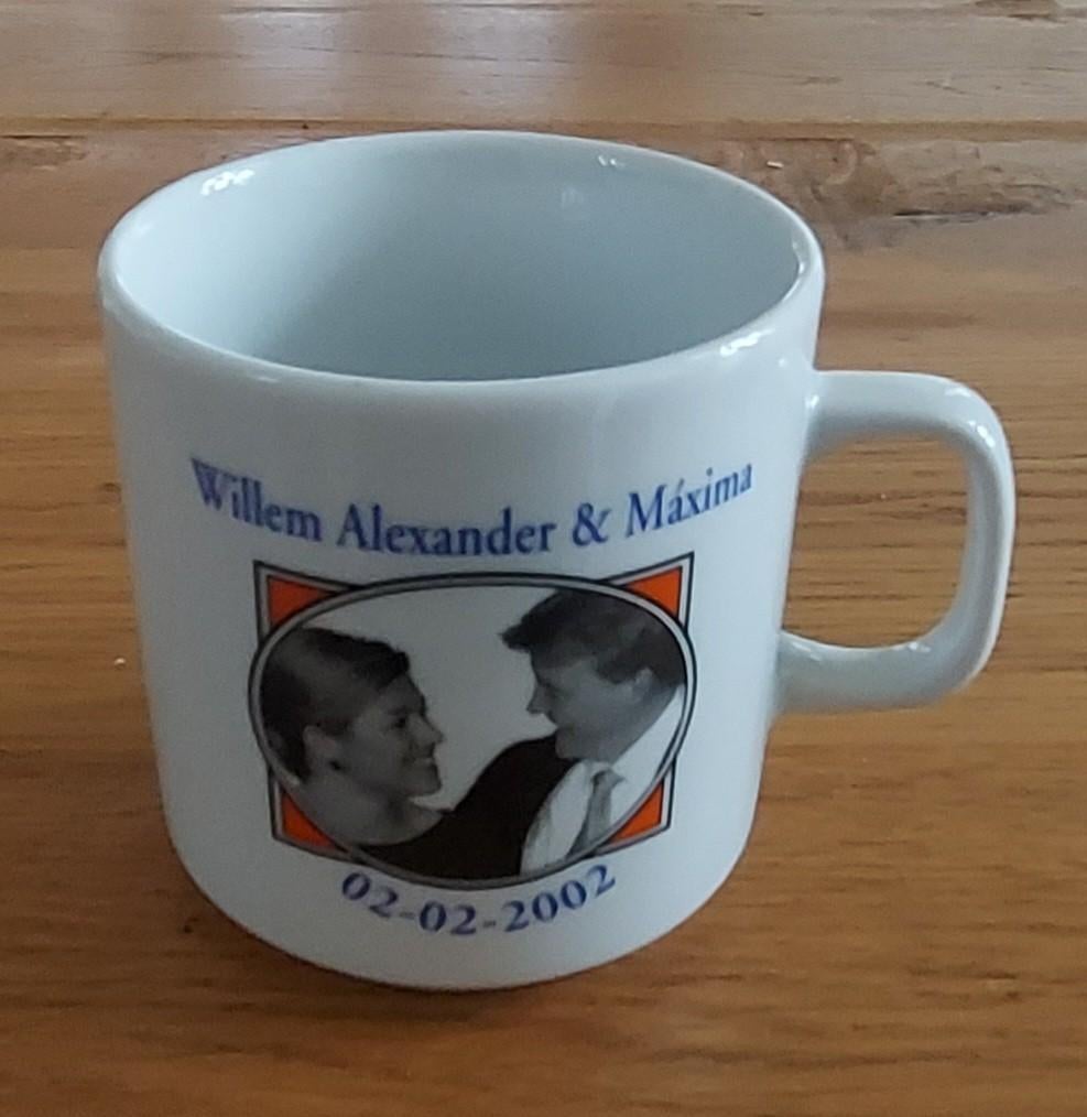 Herinneringsbeker Willem-Alexander & Maxima 2002, Ophalen of Verzenden, Zo goed als nieuw, Nederland, Servies