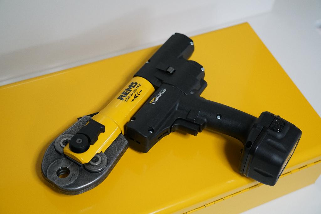 Perstang voor Henco, Uponor etc huren, Postbus 1631, D-71306 Waiblingen, Nieuw, Ophalen of Verzenden, Info@rems.de