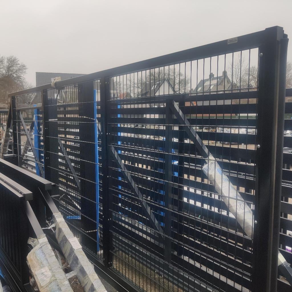 Opruiming Schuifpoort 480cm x 200cm Dubbelstaafmat zwart, Tuin en Terras, Tuinpoorten, Staal, Schuifpoort, Nieuw, Ophalen of Verzenden