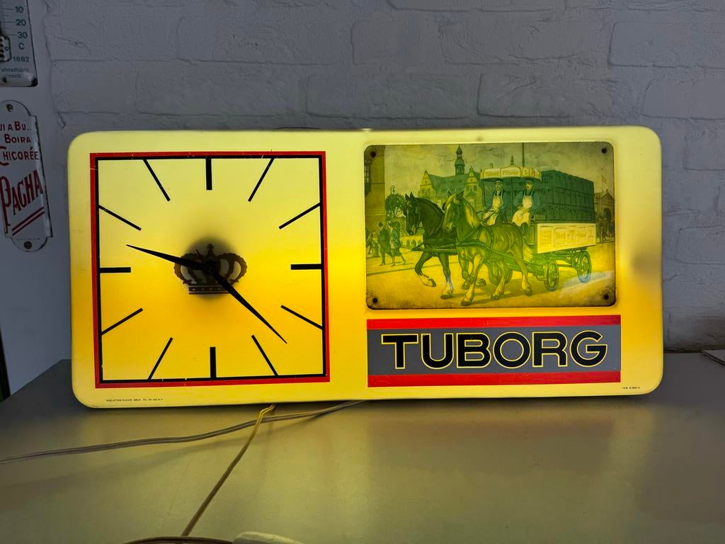 Vintage Tuborg Wandklok met Verlichting 1975, Ophalen, Gebruikt, Reclamebord, Plaat of Schild, Overige merken