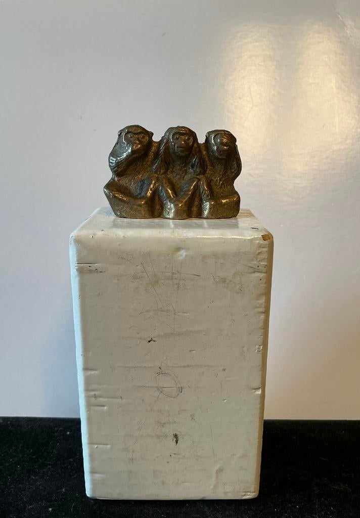 Horen, zien en zwijgen van messing. Superklein. Drie aapjes., Verzamelen, Beelden en Beeldjes, Zo goed als nieuw, Ophalen of Verzenden