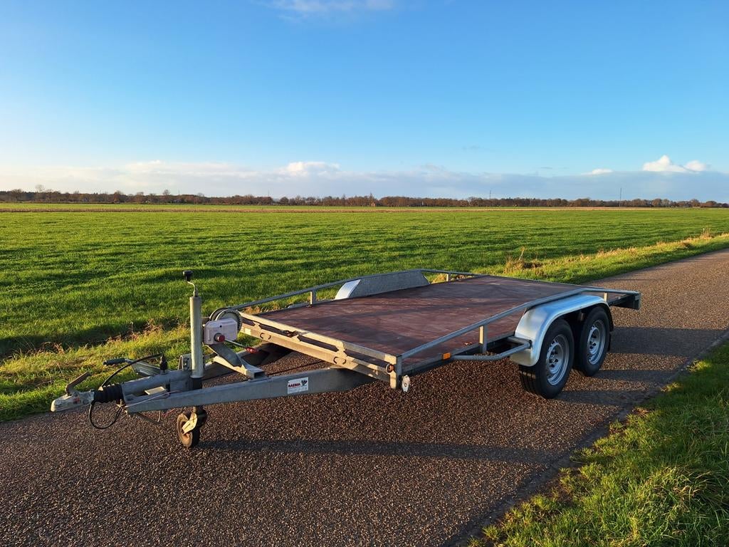 Autoambulance autotransporter te huur, Aanhangwagen