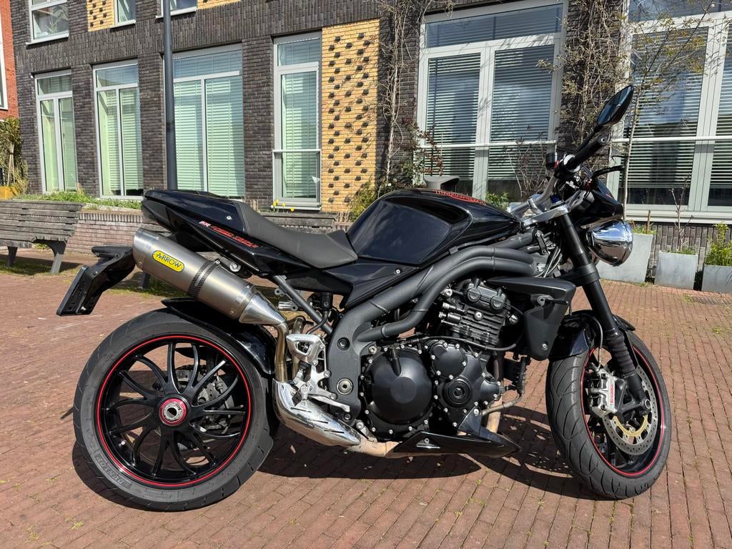 Triumph Speed Triple 1050 John Bloor - met Arrow uitlaat