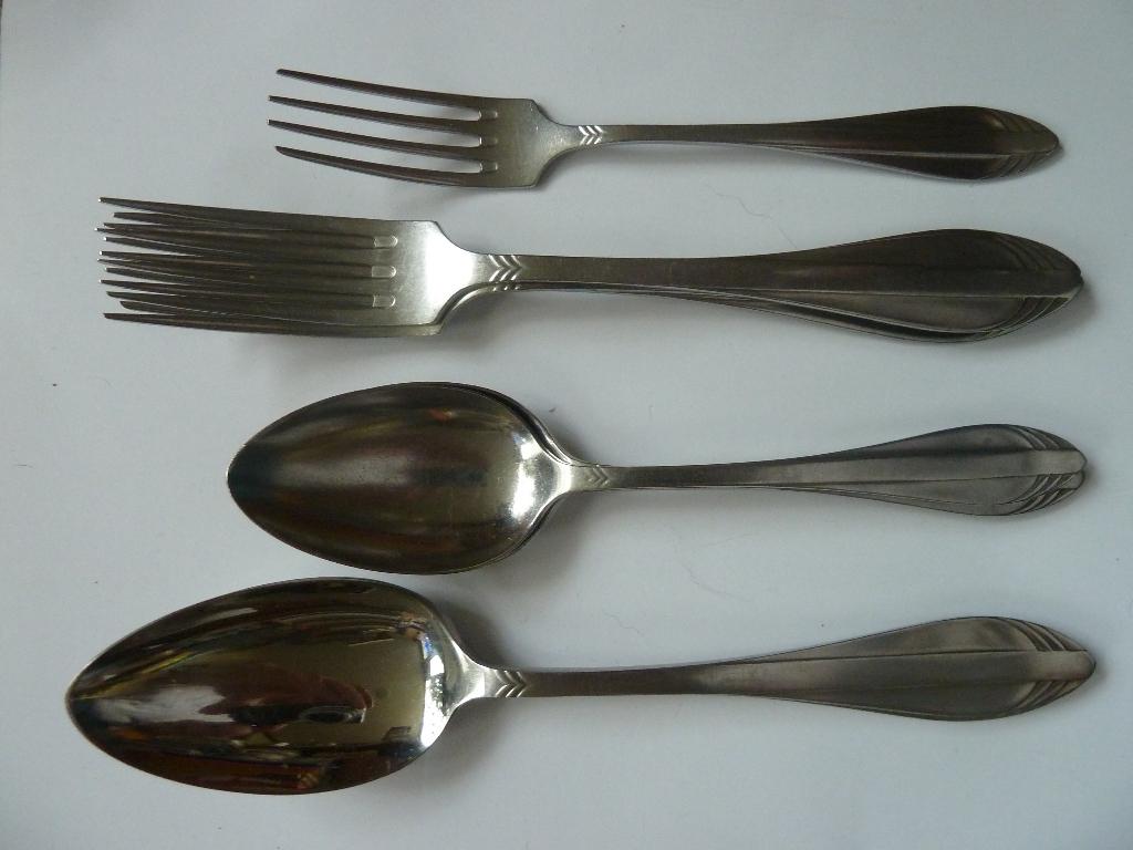 Bestek Gero Zilmeta Visgraat, Huis en Inrichting, Keuken | Bestek, Ophalen of Verzenden, Gebruikt, Rvs of Chroom, Los bestek