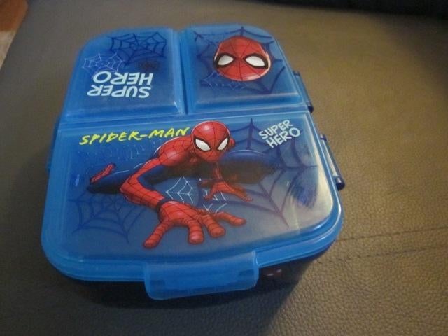 lunchbox met 1 groot/3 kleinere vakken/super hero spiderman, Ophalen of Verzenden