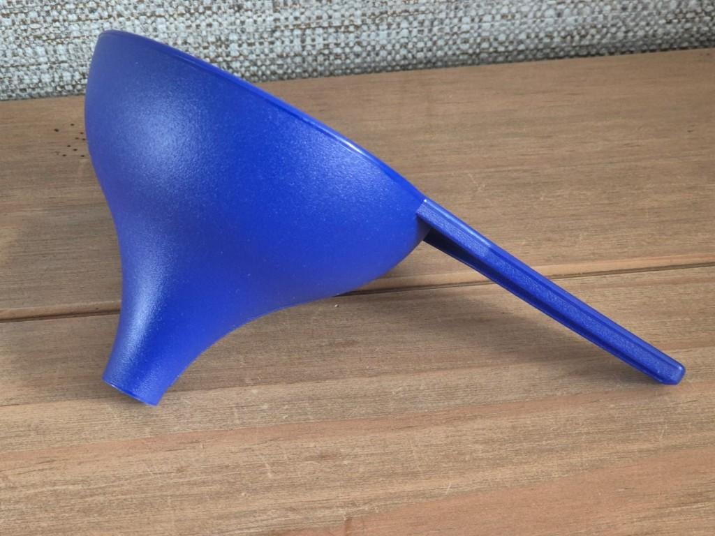 Tupperware trechter Ø9,5cm Blauw NIEUW, Ophalen of Verzenden, Nieuw, Blauw, Overige typen