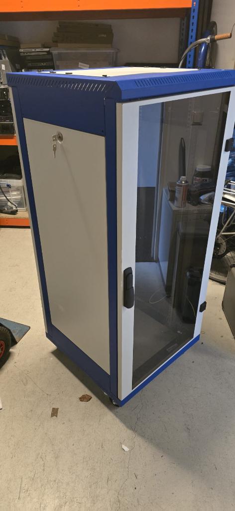 Patchkast 19 inch op wielen, Ophalen, Nieuw, Glas, Plaatstaal