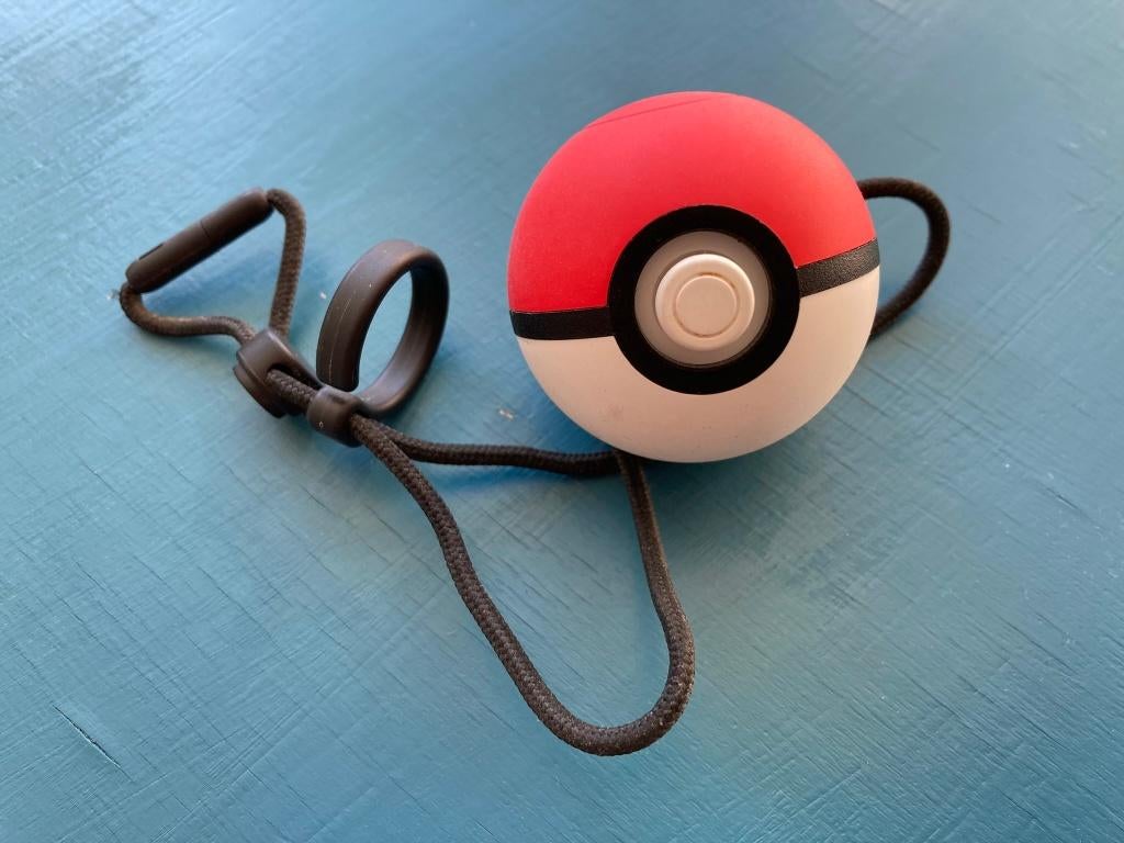 Nintendo Switch Pokemon Pokébal Plus Controller, Ophalen of Verzenden, Zo goed als nieuw, Overige typen