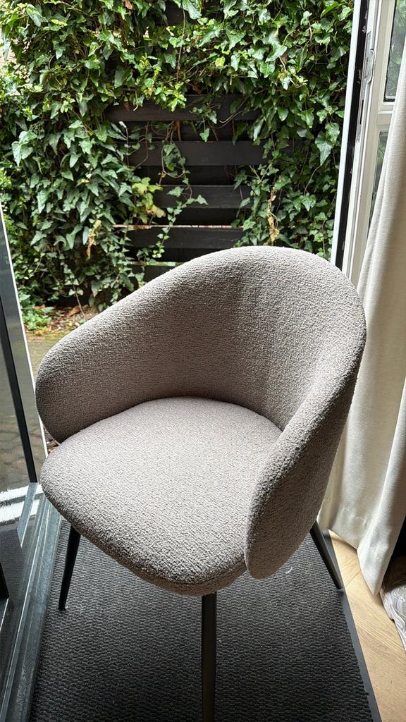 Eetkamerstoelen boucle beige grijs 6 stuks z.g.a.n., Ophalen, Zo goed als nieuw, Overige kleuren, Vijf, Zes of meer stoelen
