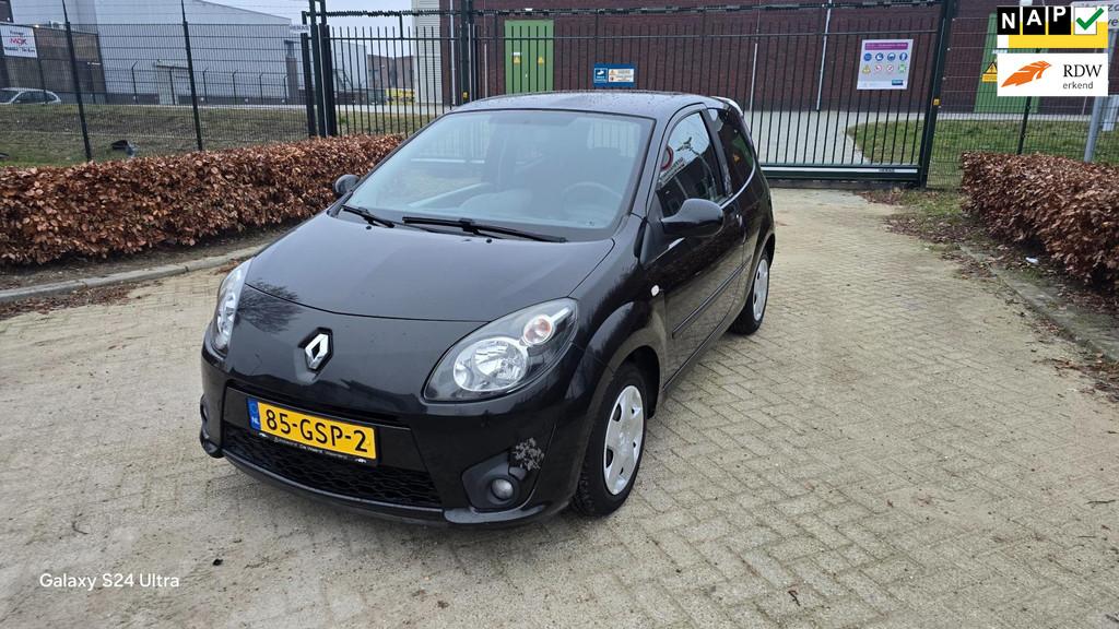 Renault Twingo 1.2 Night & Day AIRCO 1E EIGENAAR LAGE KM NAP, Voorwielaandrijving, Twingo, Gebruikt, 31 €/maand