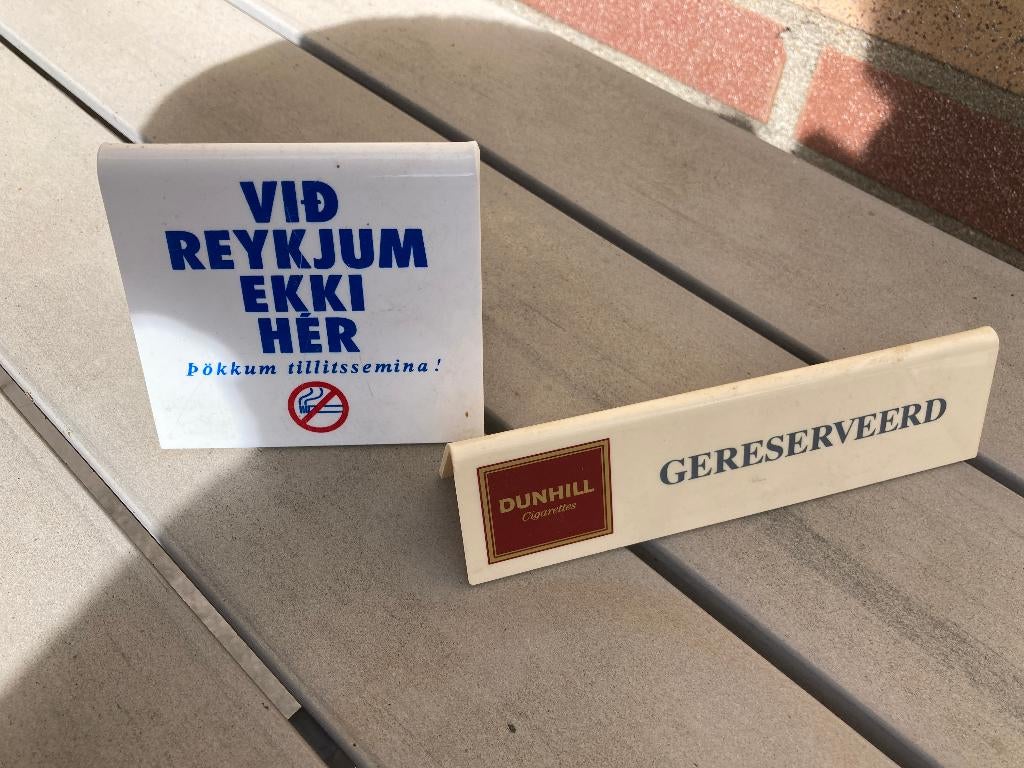 Bordje Dunhill Reserveren / Bordje Niet Roken IJsland, Ophalen of Verzenden, Zo goed als nieuw, Overige typen