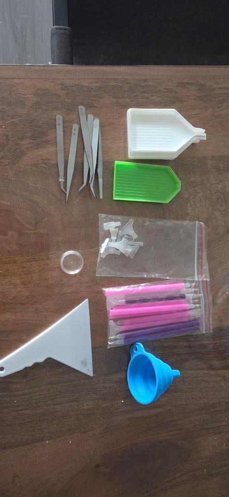 Diamond painting accessories en steentjes, Ophalen of Verzenden, Zo goed als nieuw, Knutselwerk