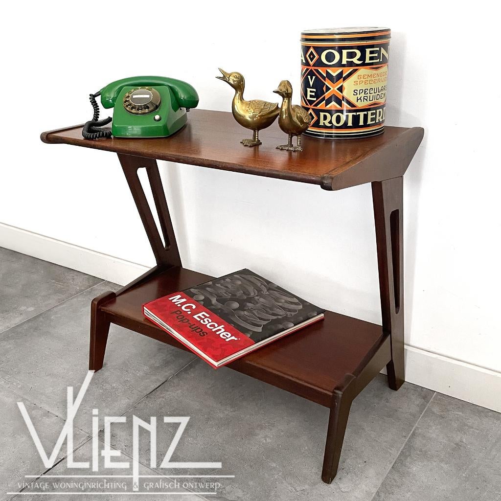 Mid Century, vintage Webe audiomeubel, tafel, sidetable, Huis en Inrichting, Tafels | Sidetables, Gebruikt, 25 tot 50 cm, 50 tot 100 cm