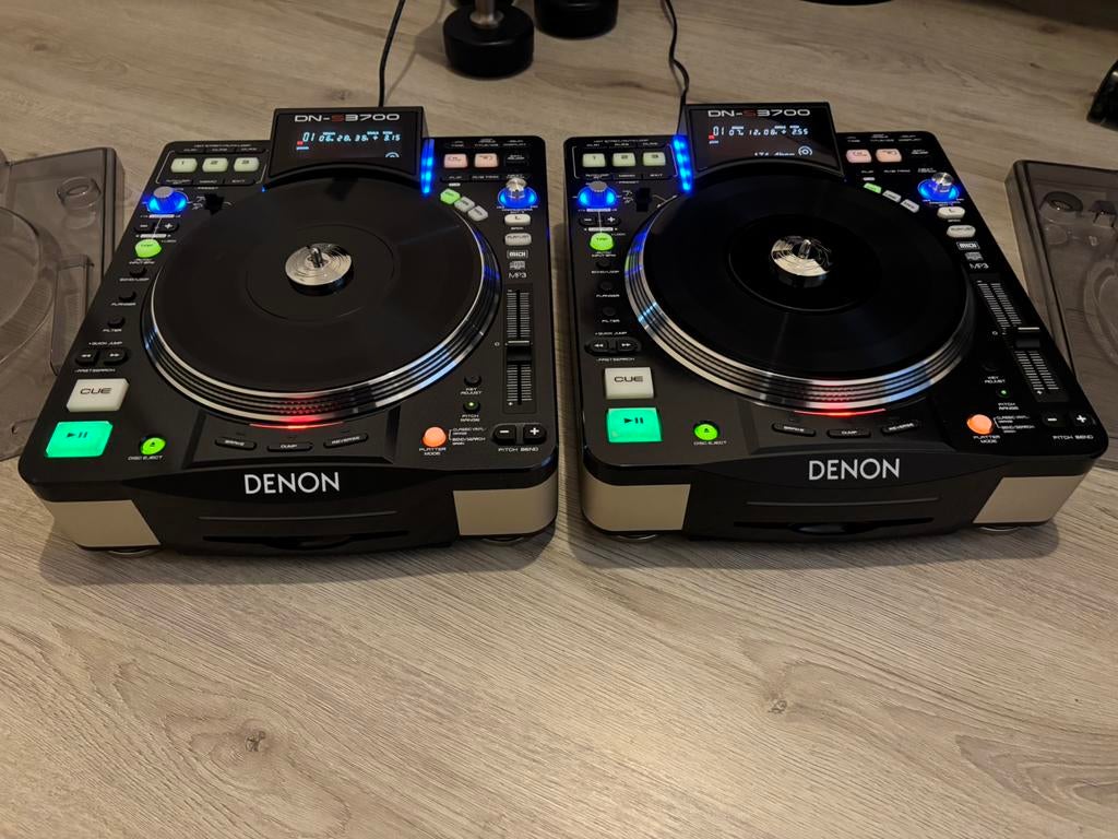 2x Denon DN-S3700 goedwerkende CD/USB spelers + stofkappen, Muziek en Instrumenten, Dj-sets en Draaitafels, Zo goed als nieuw
