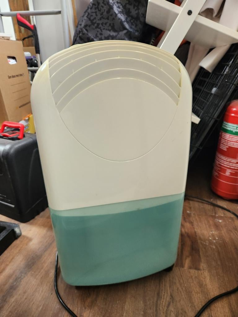 Dehumidifier WDH-520HB - Effectieve Vochtbestrijding, Witgoed en Apparatuur, Luchtbehandelingsapparatuur, Gebruikt, Luchtontvochter