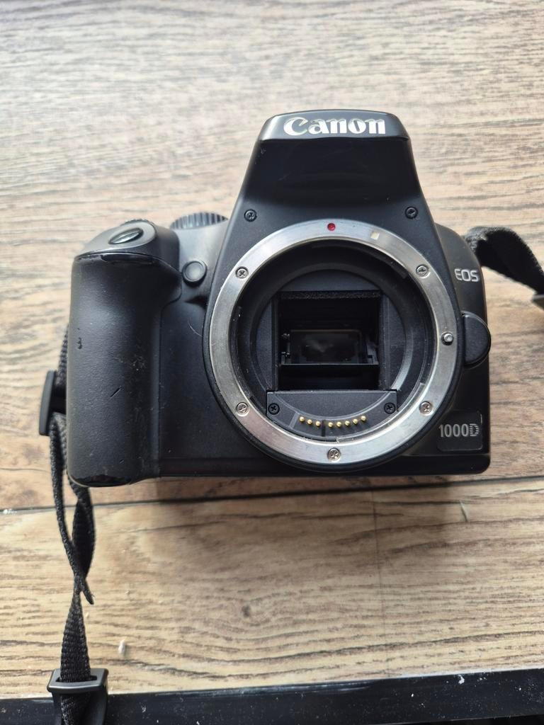 Canon EOS 1000D body - mist batterij en klepje, Spiegelreflex, Canon, Ophalen of Verzenden, Niet werkend