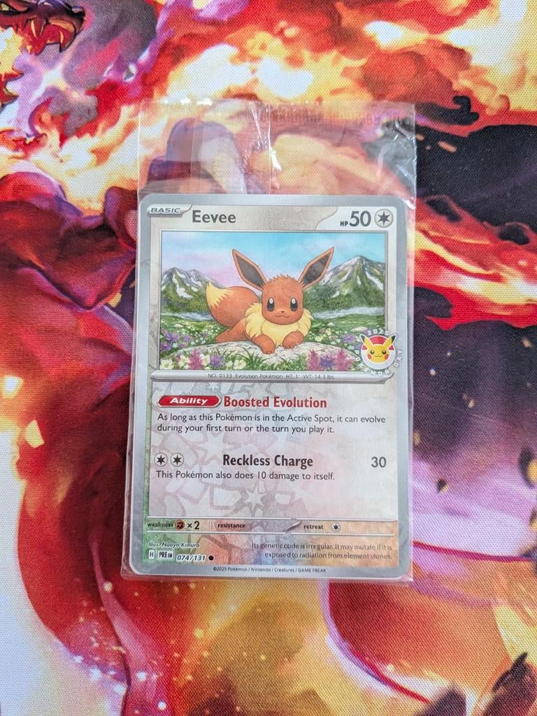 Eevee Stamped #74 Pokemon Prismatic Evolutions, Ophalen of Verzenden, Zo goed als nieuw, Losse kaart, Foil
