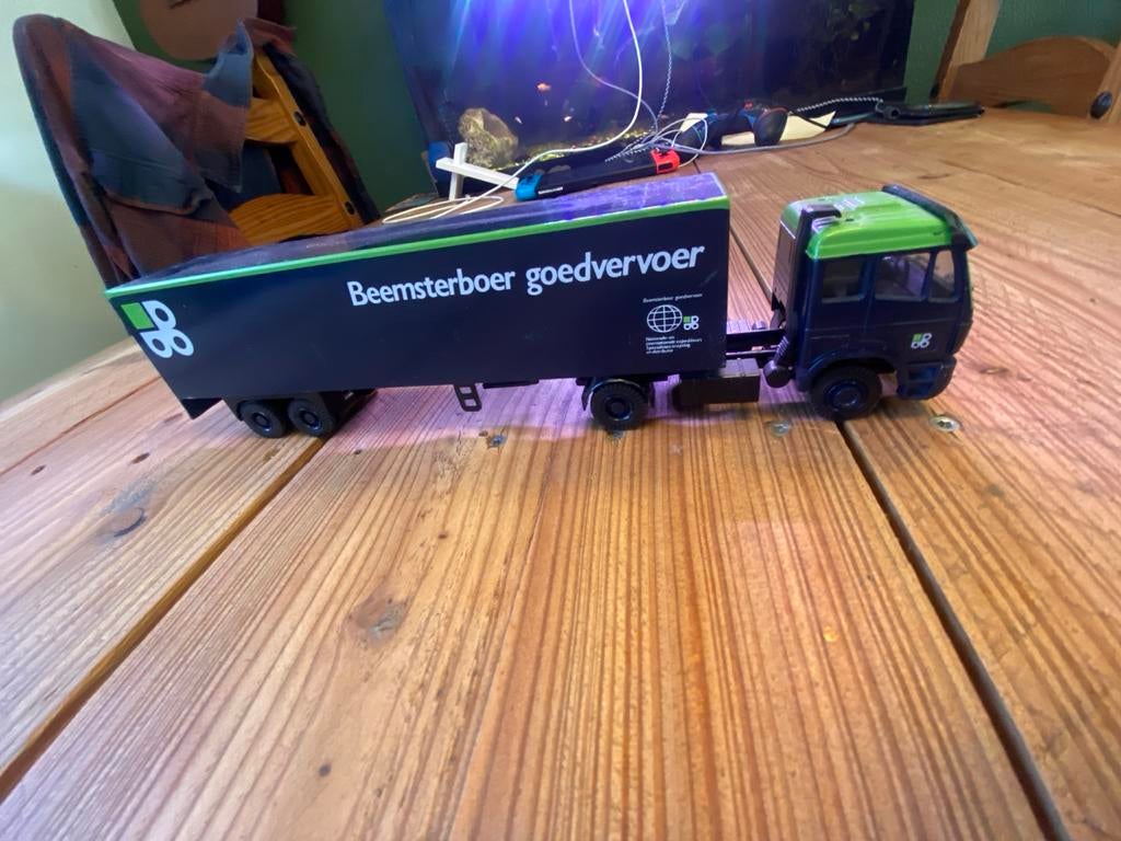 Vier modelvrachtwagens: Beemsterboer, Coca-Cola, Transportgr, Overige merken, Gebruikt, 1:32 tot 1:50, Ophalen of Verzenden