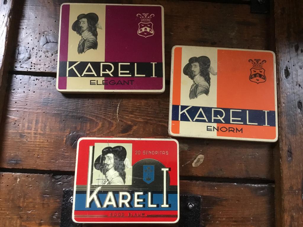 Vintage sigarenblikjes Karel I., Verzamelen, Ophalen of Verzenden, Gebruikt, Tabaksdoos of Verpakking