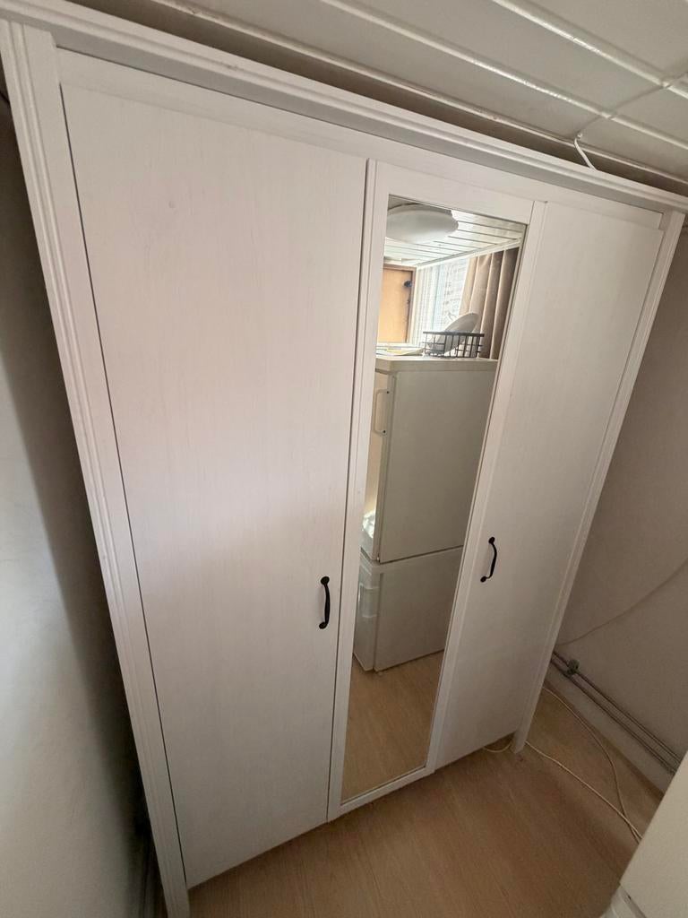 IKEA Brusali kledingkast, Huis en Inrichting, Ophalen, 100 tot 150 cm, Zo goed als nieuw, 150 tot 200 cm