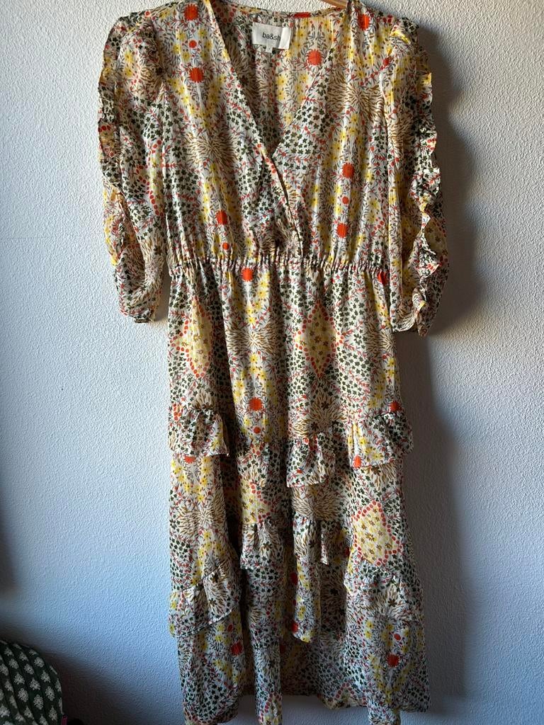 Jurk van Bash, Kleding | Dames, Ophalen of Verzenden, Zo goed als nieuw, Maat 38/40 (M), Onder de knie