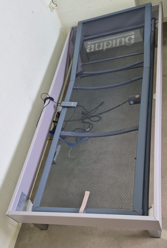 Eenpersoonsbed met Auping elektrische spiraalbode, Ophalen