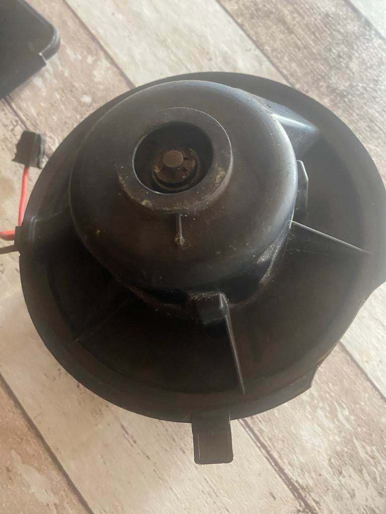 VW Golf ventilator kachel, Auto-onderdelen, Ophalen of Verzenden, Gebruikt, Volkswagen