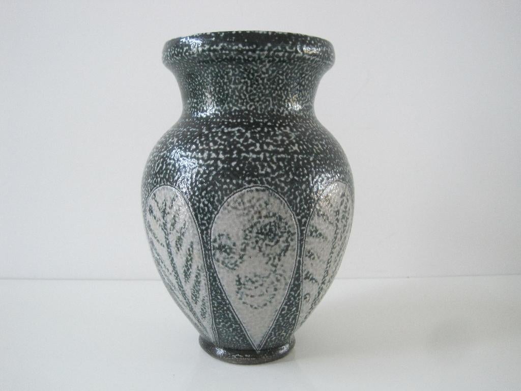 Terraco Draak Beesel Holland vaas ca. 21,5 cm. hoog., Antiek en Kunst, Ophalen of Verzenden