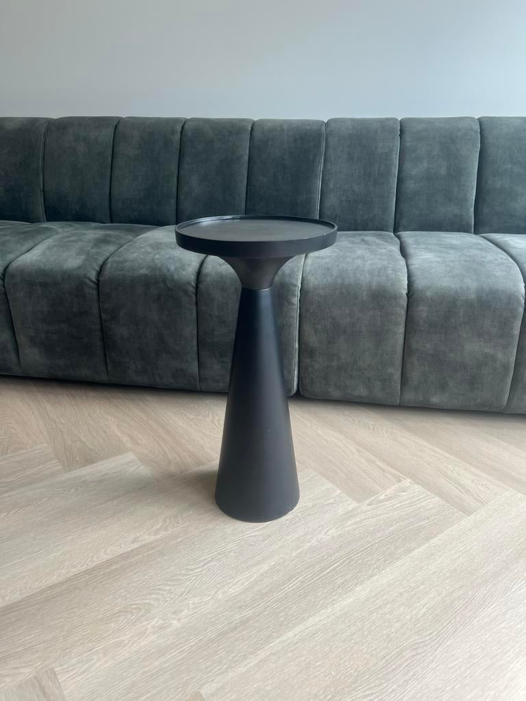 Zuiver Floss bijzettafel, Huis en Inrichting, Tafels | Bijzettafels, Minder dan 55 cm, Metaal of Aluminium, Rond, Zo goed als nieuw