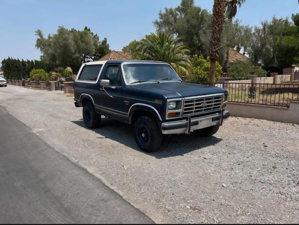 Ford Bronco XLT (bj 1986, automaat), Auto's, Oldtimers, Automaat, Blauw, Bedrijf, 5 stoelen