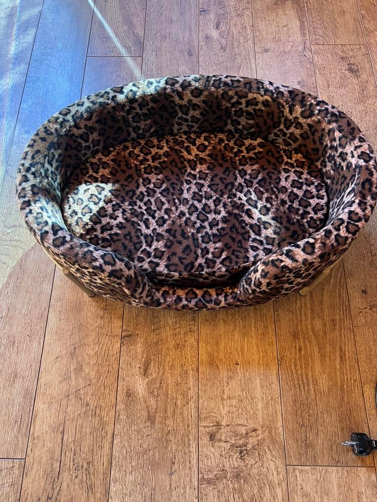 Prachtig mooi klein hondermandje  met tijgerprint, Dieren en Toebehoren, Ophalen of Verzenden, Zo goed als nieuw