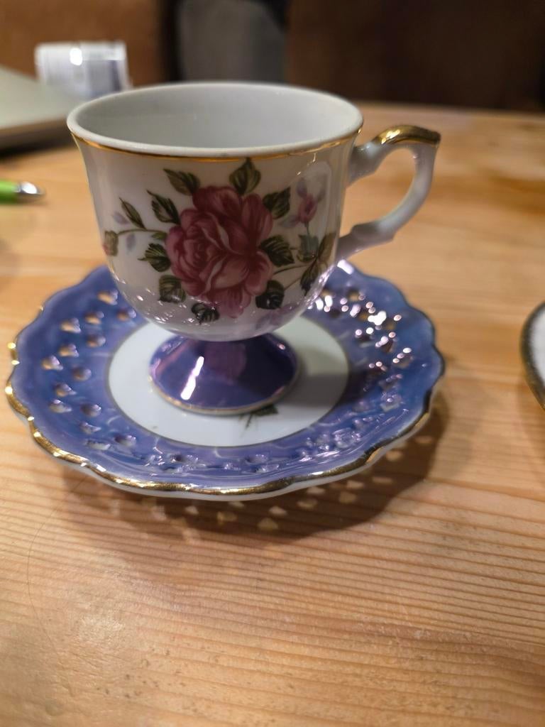 Vintage Versailles lusterware kop en schotel, Ophalen of Verzenden, Zo goed als nieuw, Porselein, Kop en/of schotel