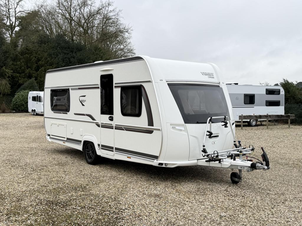 Fendt Opal 465 SFH Mover Isabella ATC Fietsdrager, Caravans en Kamperen, Caravans, Bedrijf, tot en met 4, 1250 - 1500 kg, Rondzit