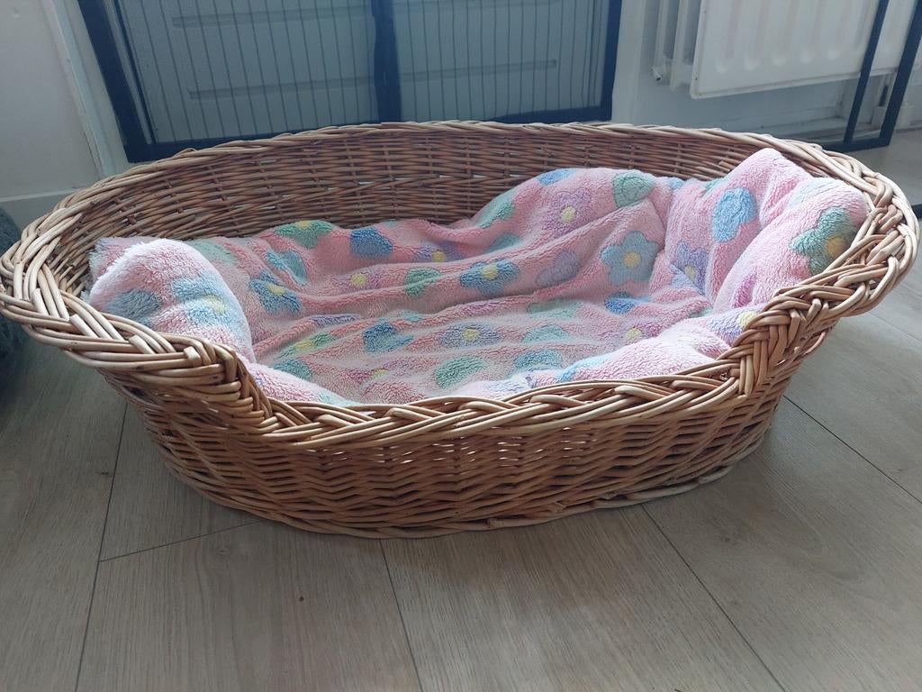 Rieten honden / katten mand, Ophalen, Gebruikt, Riet