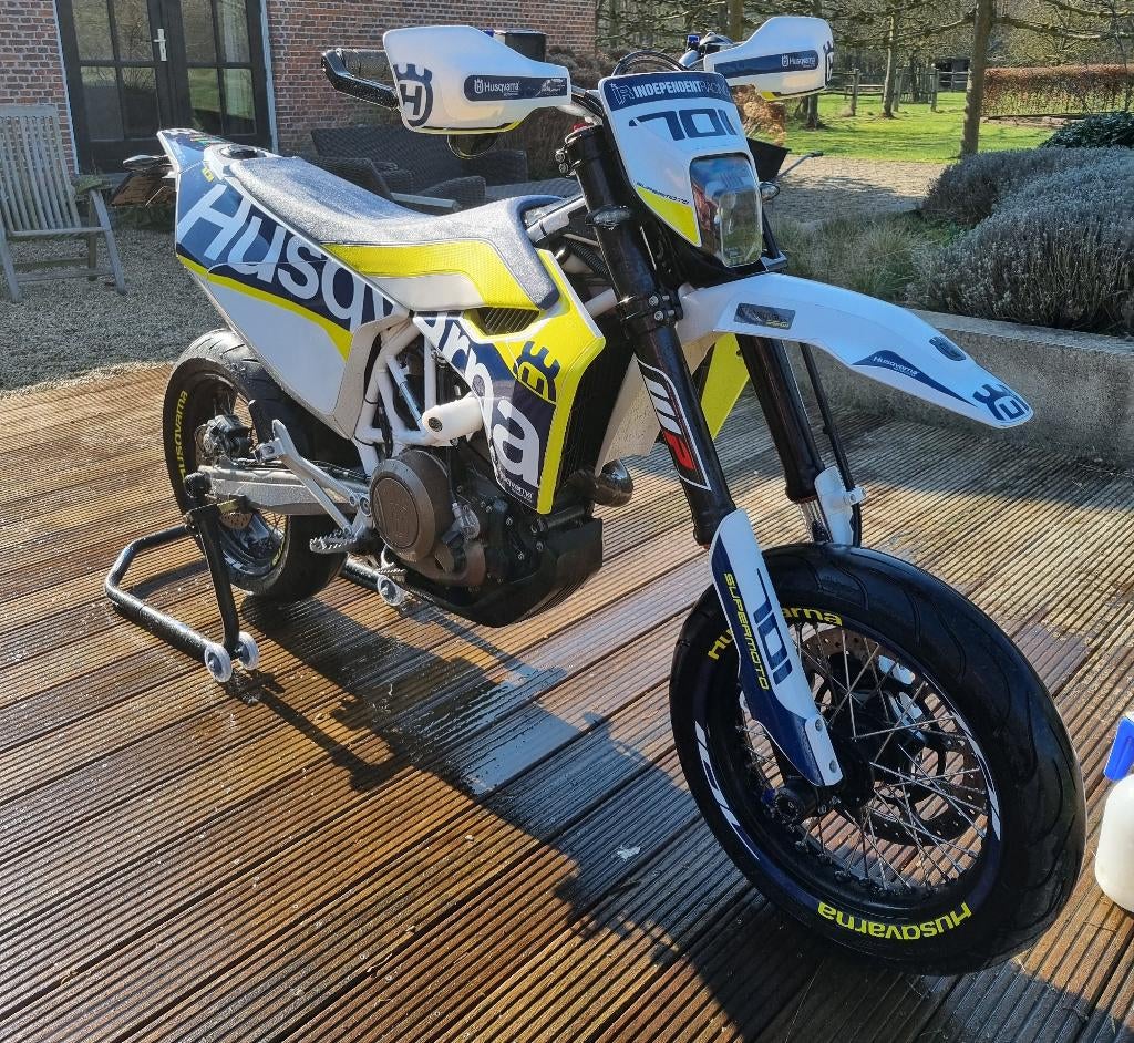 Husqvarna 701 Supermoto A2 Vol Vermogen, 693 cc, Particulier, Minimaal motorrijbewijs A2, 12 t/m 35 kW