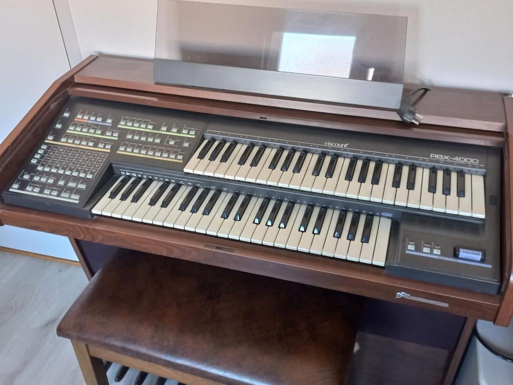 Viscount RBX 4000 orgel, Ophalen of Verzenden, Zo goed als nieuw, 2 klavieren, Orgel