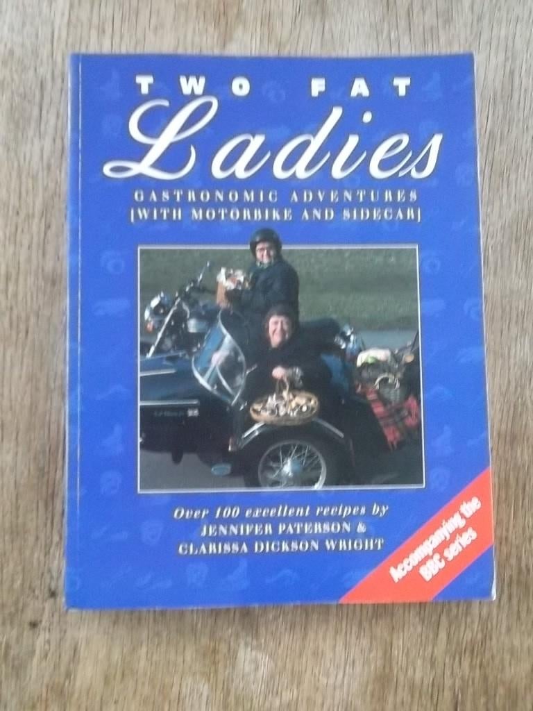 Two Fat Ladies kookboek Gastronomic adventures 1996, Ophalen of Verzenden, Gelezen