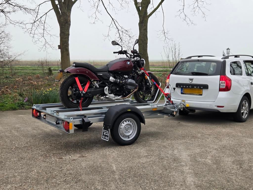 Verhuur motoraanhanger, Ophalen