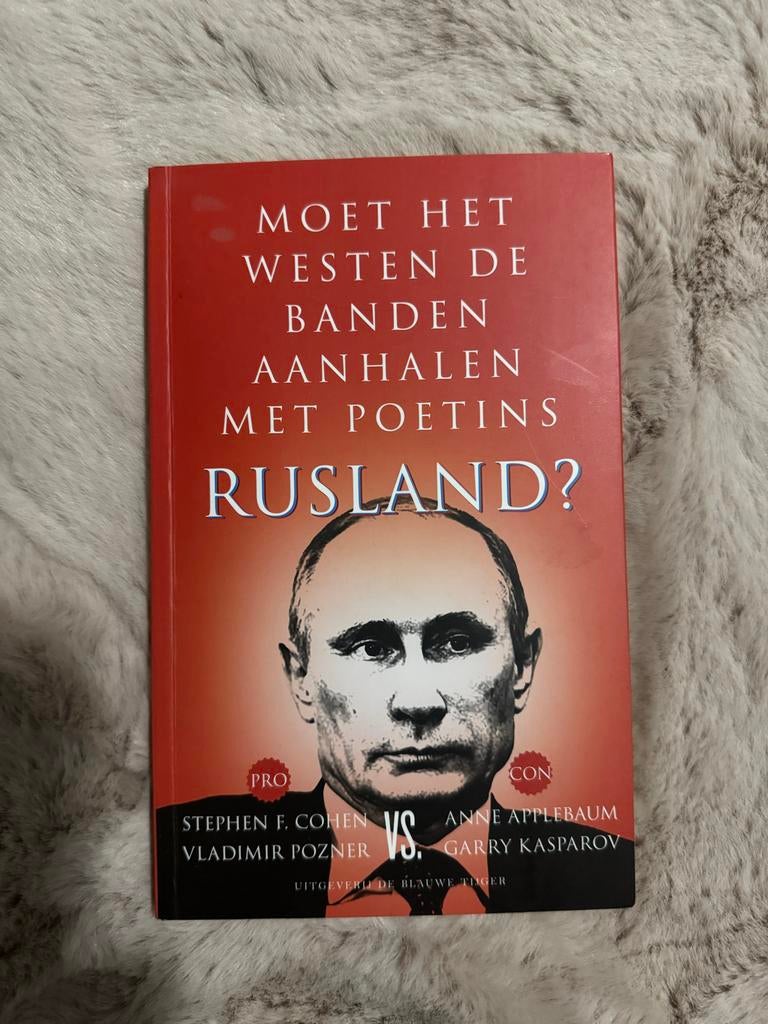 Boek: Moet het Westen de banden aanhalen met Poetins Rusland, Boeken, Ophalen of Verzenden, Gelezen, Politiek en Staatkunde, Europa