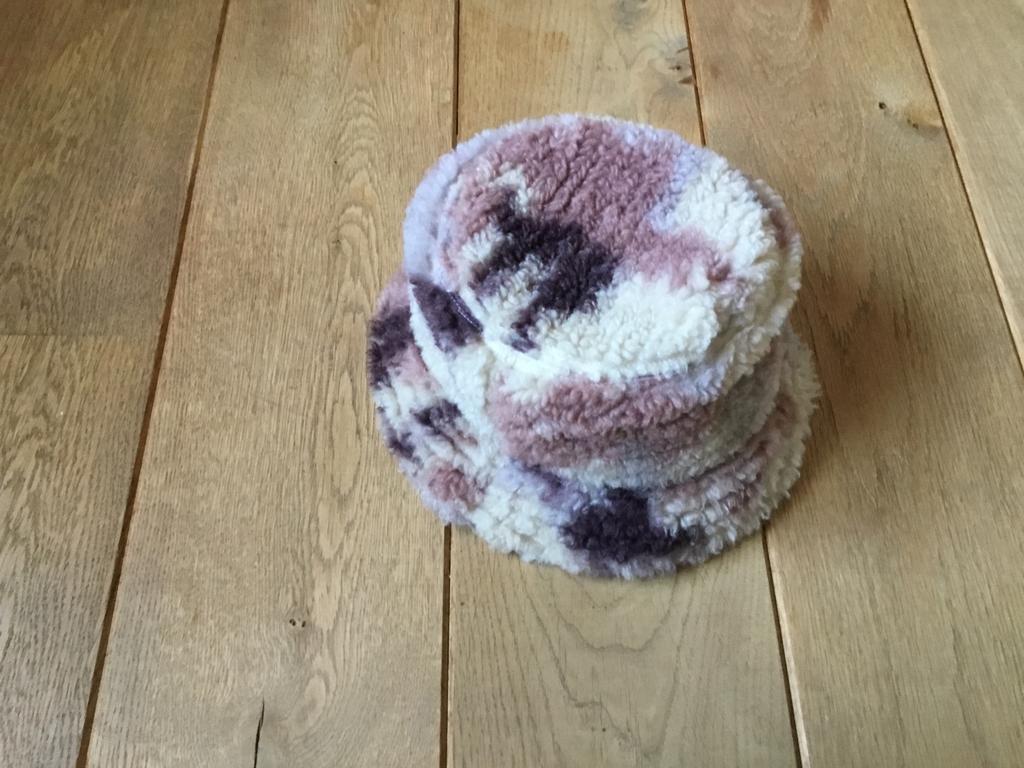 Hoedje, Kleding | Dames, Hoeden en Petten, Ophalen of Verzenden, Zo goed als nieuw, One size fits all