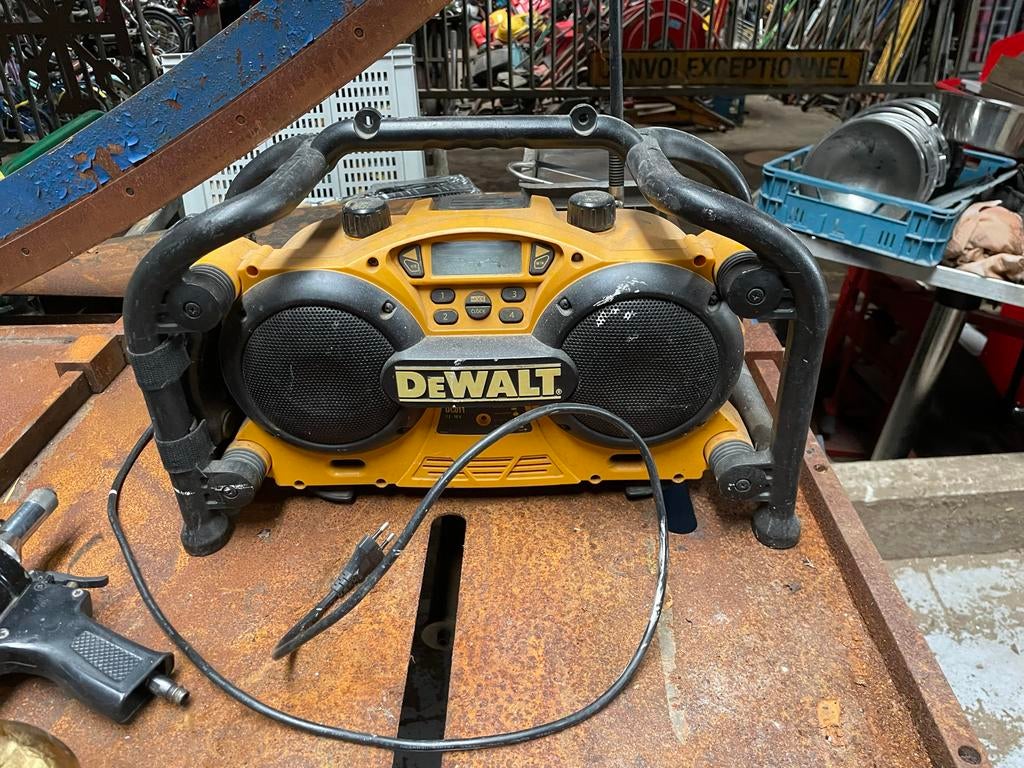 Dewalt bouwradio reviceren of onderdelen, Audio, Tv en Foto, Radio's, Ophalen, Niet werkend, Bouwradio